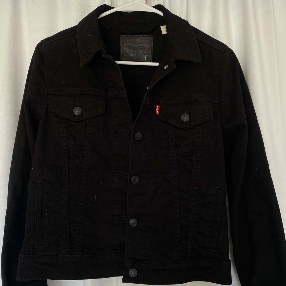 Levi’s Black Jean Jacket. Size Small